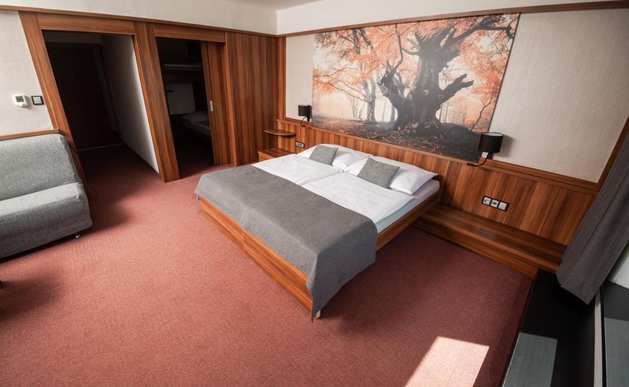 Hotel Kras Jedovnice Zewnętrze zdjęcie