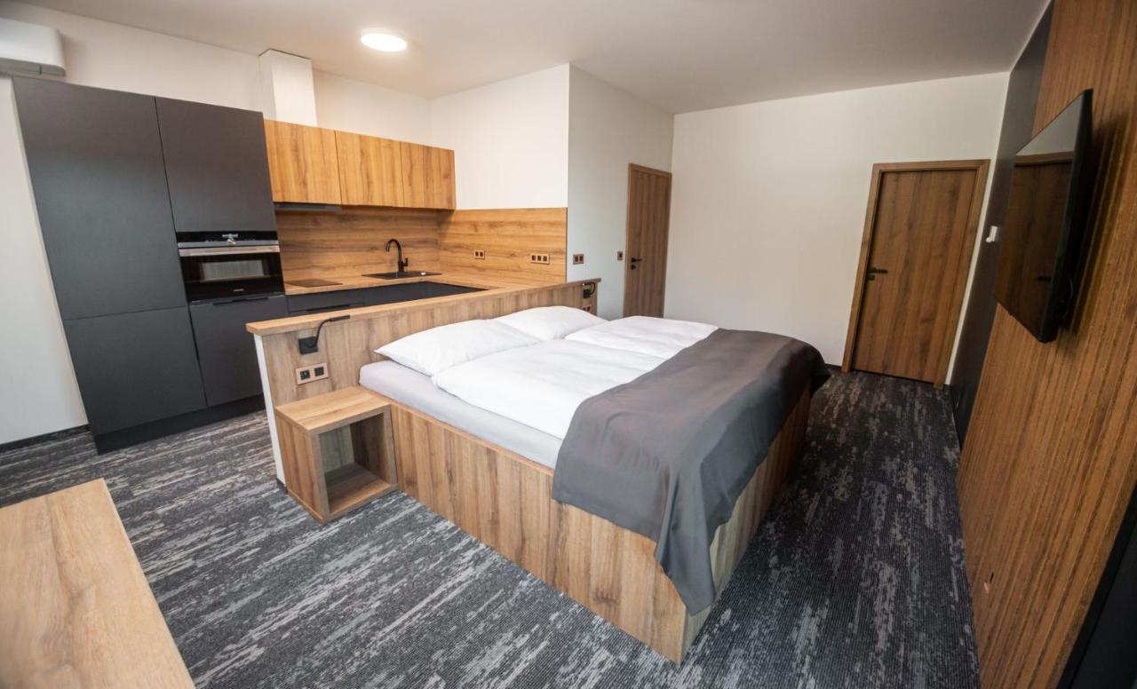 Hotel Kras Jedovnice Zewnętrze zdjęcie