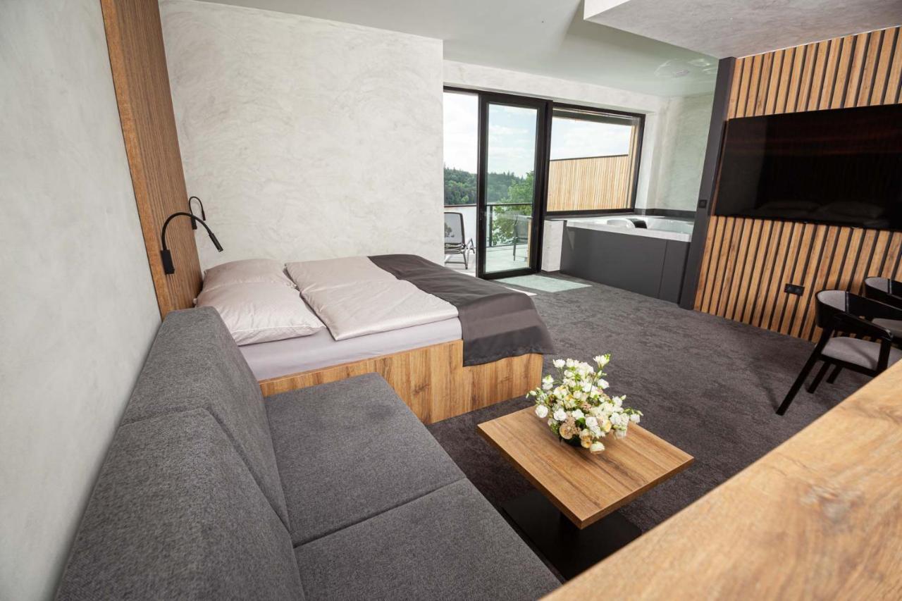 Hotel Kras Jedovnice Zewnętrze zdjęcie
