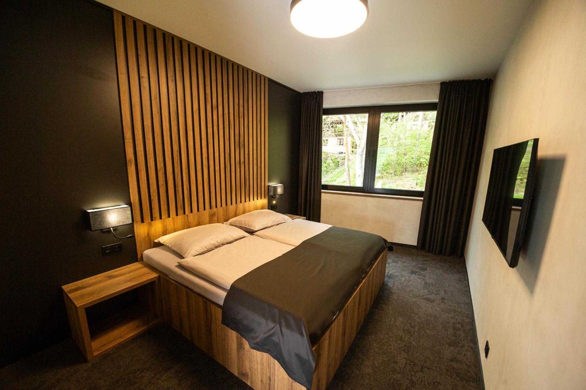 Hotel Kras Jedovnice Zewnętrze zdjęcie