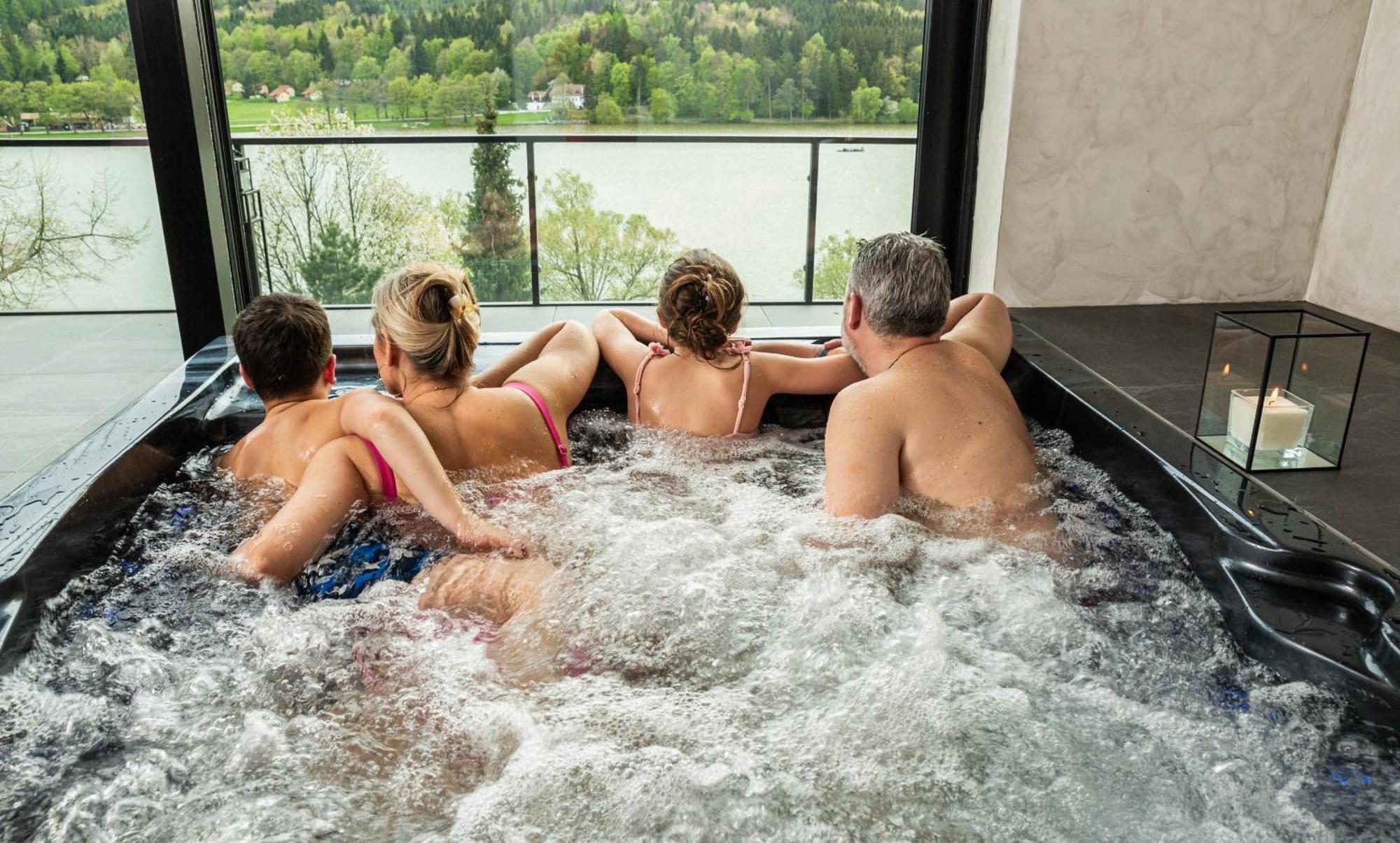 Hotel Kras Jedovnice Zewnętrze zdjęcie