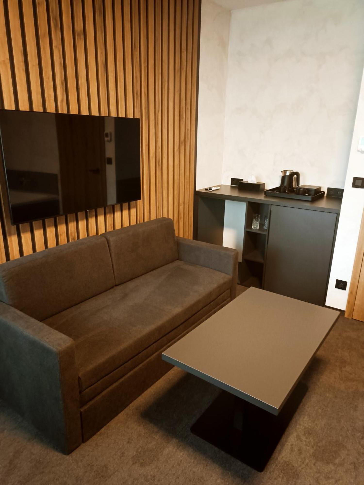 Hotel Kras Jedovnice Zewnętrze zdjęcie