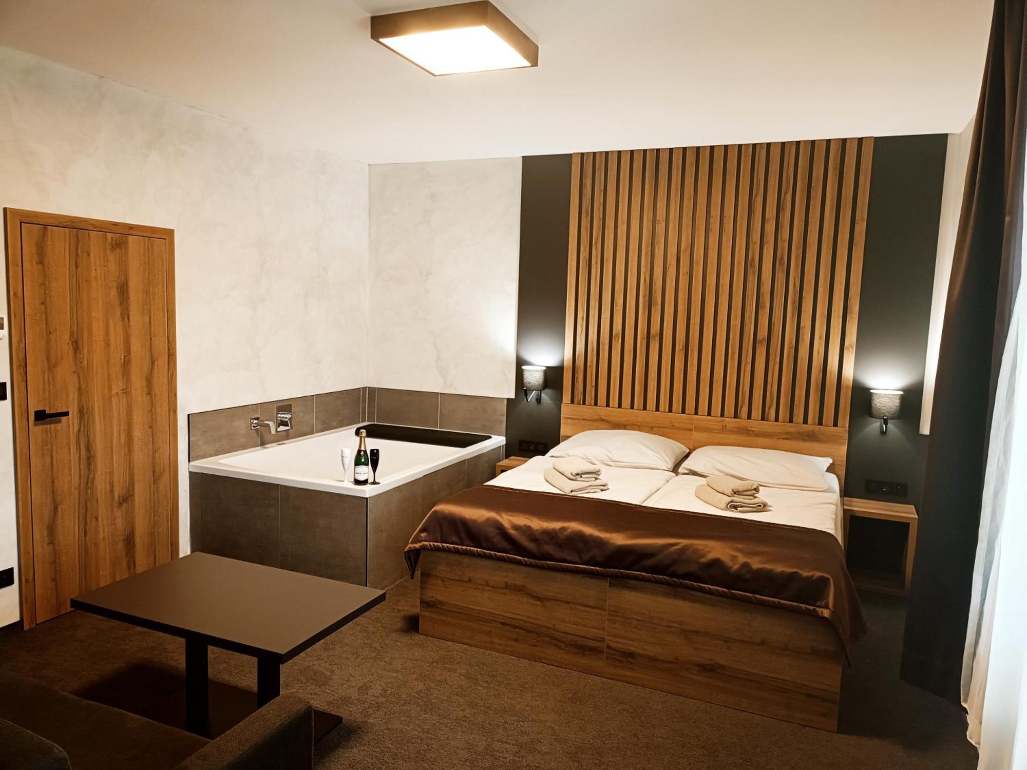 Hotel Kras Jedovnice Zewnętrze zdjęcie